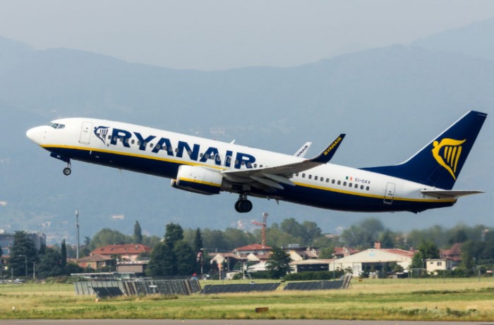 Ryanair-Boeing-737-800-759x500.jpg