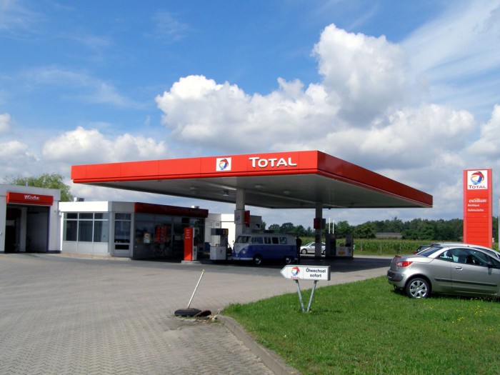 Petrol_Station_Total_Putlitz.jpg