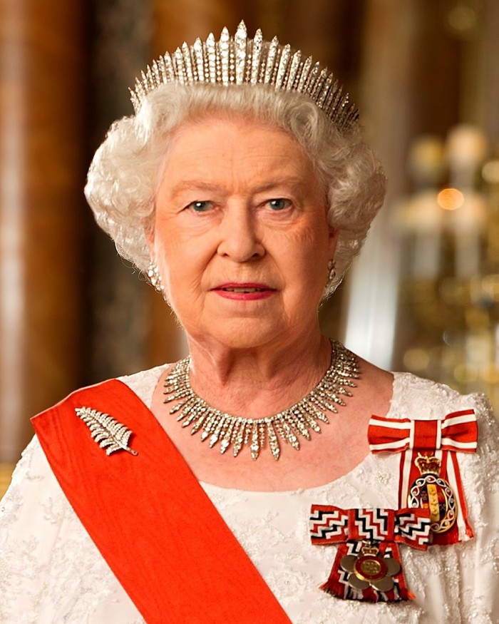 958px-Queen_Elizabeth_II_of_New_Zealand_2.jpg