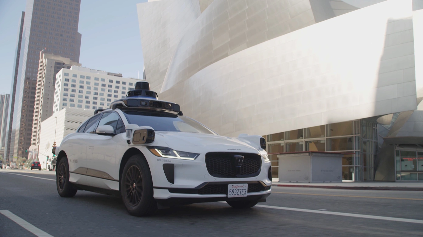 waymo-los-angeles.webp