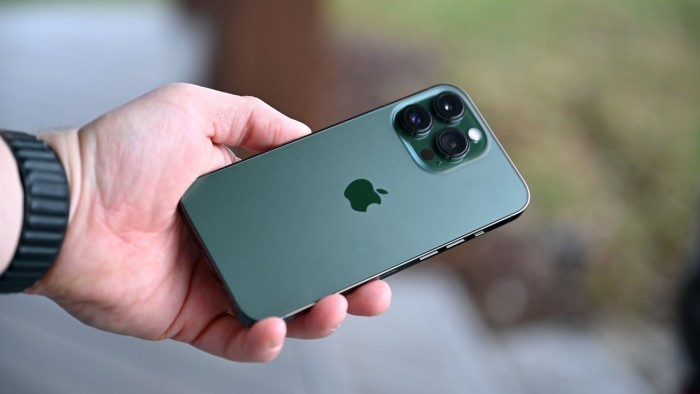 51268-101308-47523-92824-New-Alpine-Green-iPhone-13-Pro-xl-xl.jpg