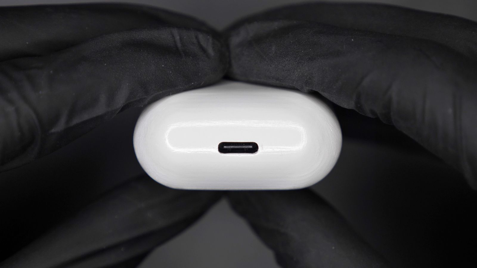 airpods-usb-c-ken-pillonel.jpg