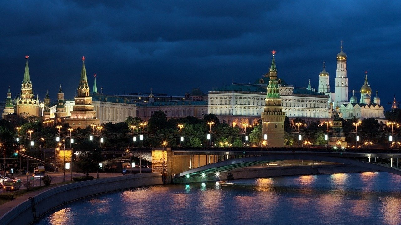 49399-96543-000-lead-Moscow-xl.jpg