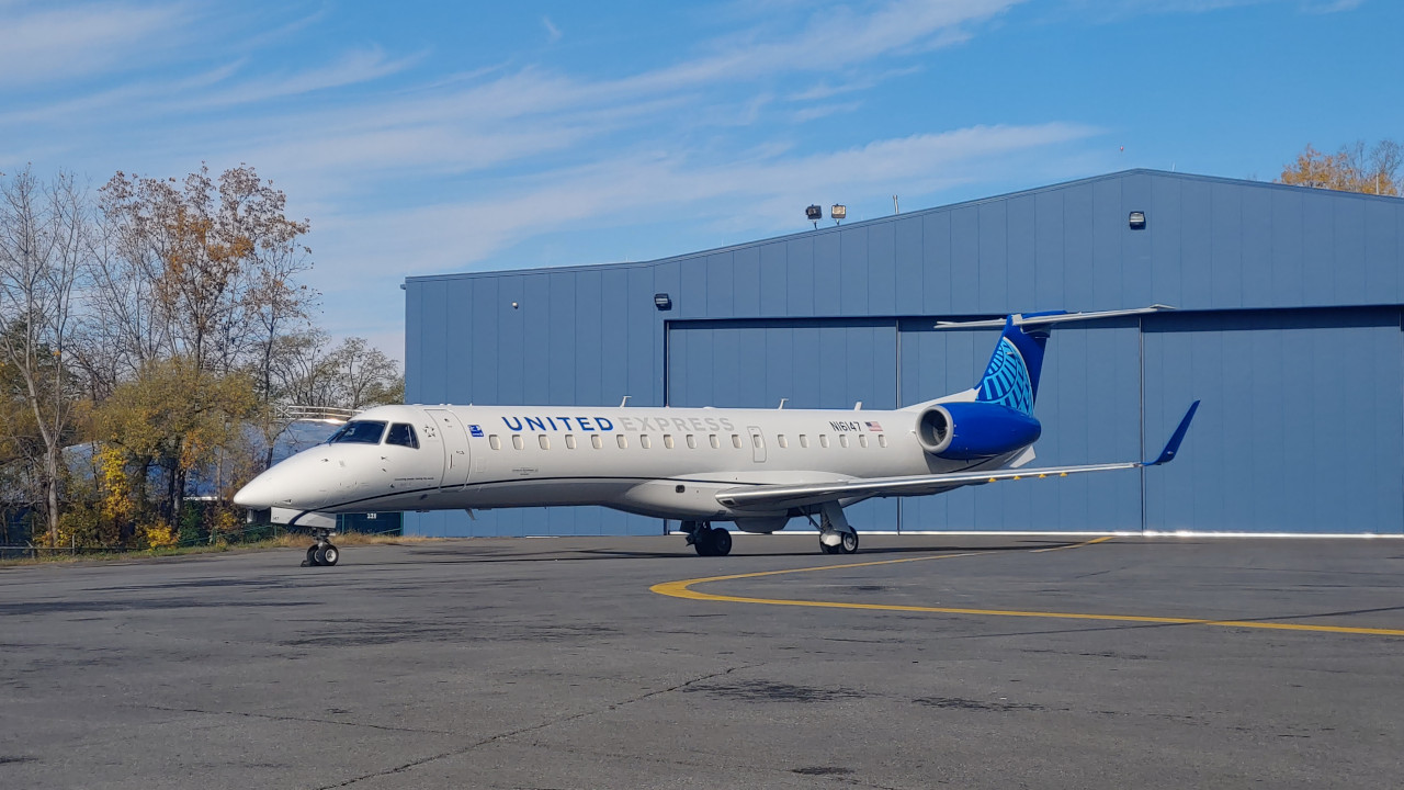 commuteair-aircraft-united-express.jpg