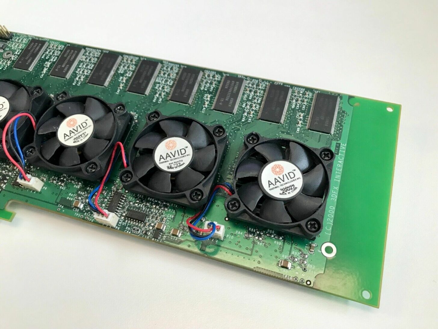 Voodoo-5-6000-Graphics-Card-_2-1456x1092.jpg