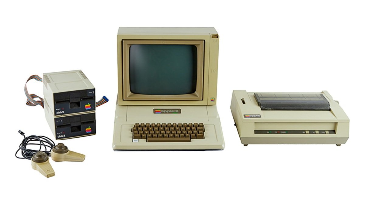 53215-106623-Apple-II-Plus-Computer-xl.jpg