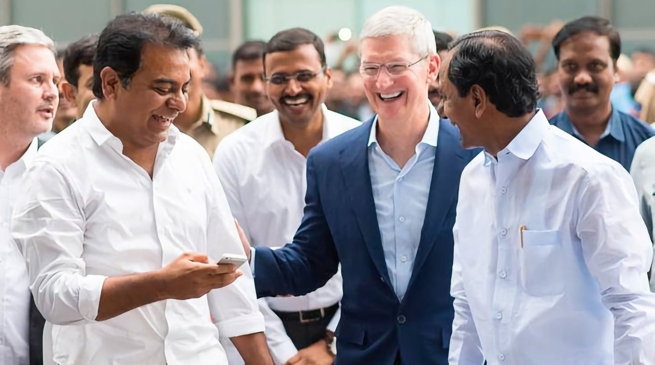 52348-104298-tim-cook-india-xl.jpg