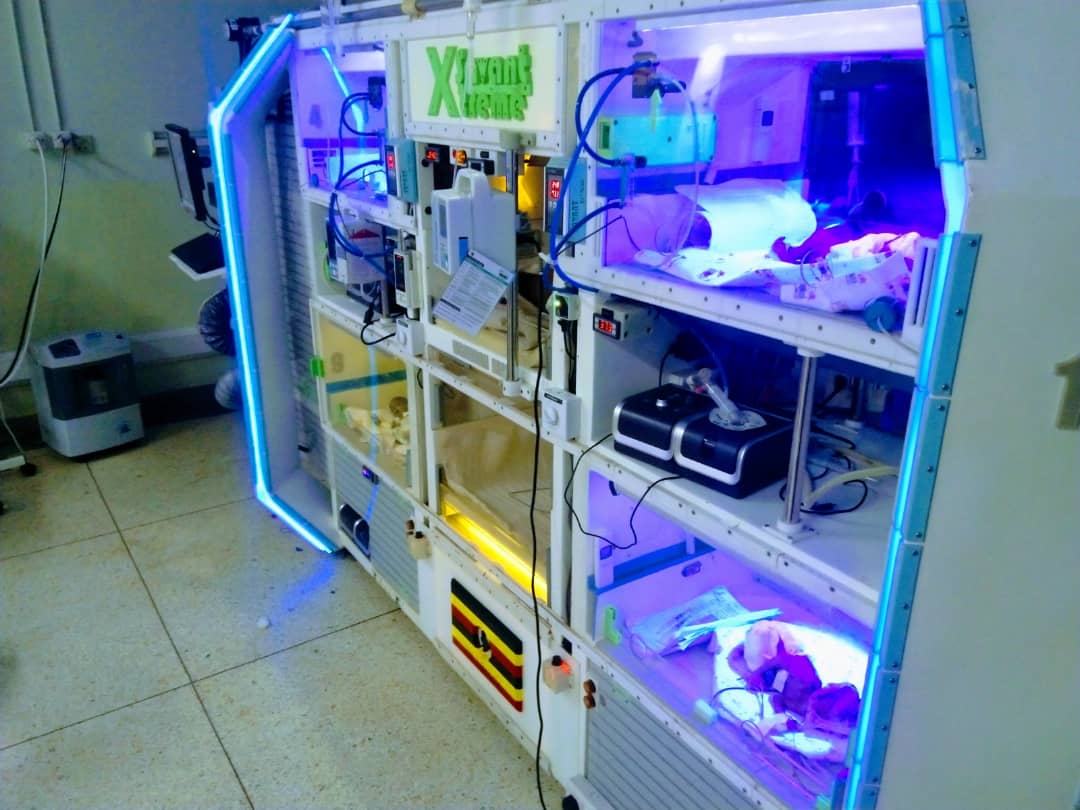 World's_Largest_Baby_Incubator.jpg