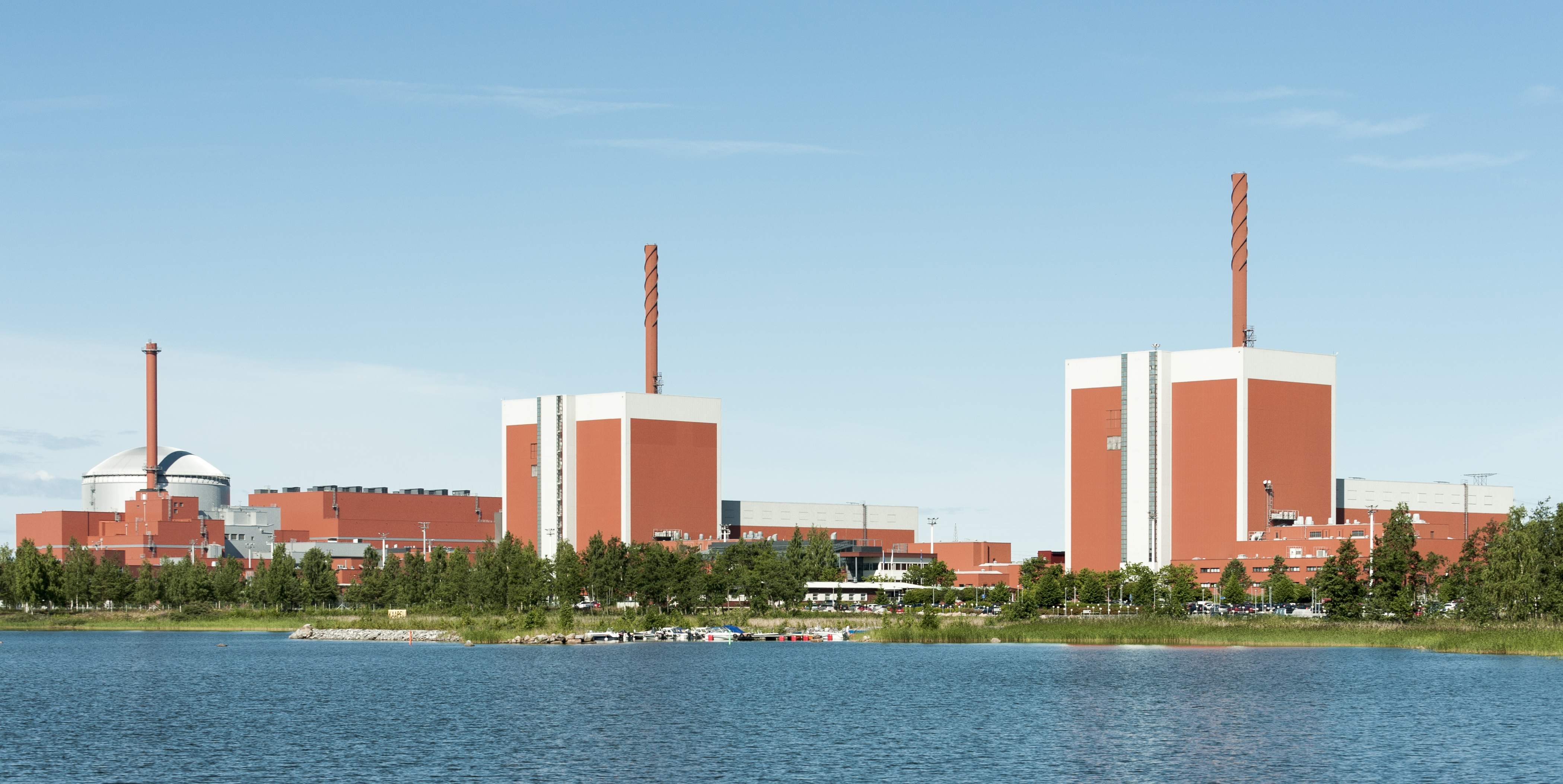 Olkiluoto_Nuclear_Power_Plant_2015-07-21_001_(cropped).jpg