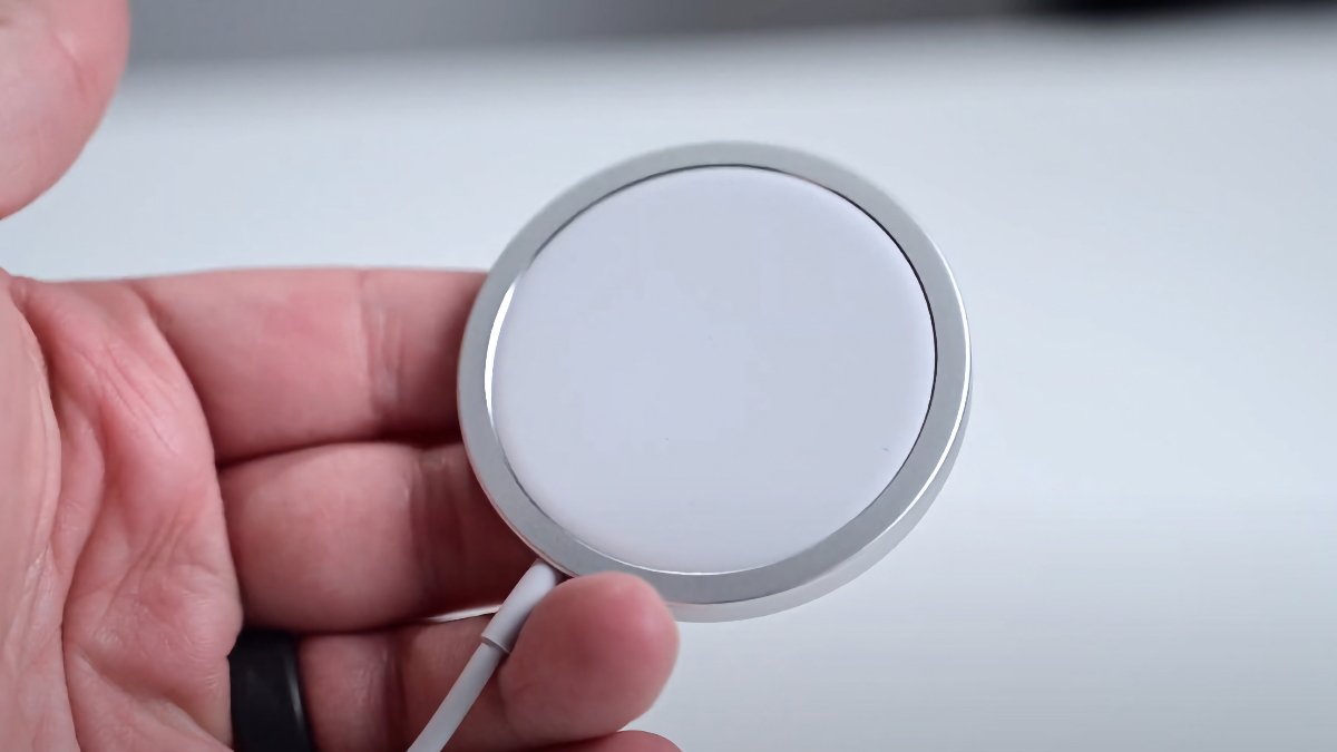 57298-116567-magsafe-puck-xl.jpg