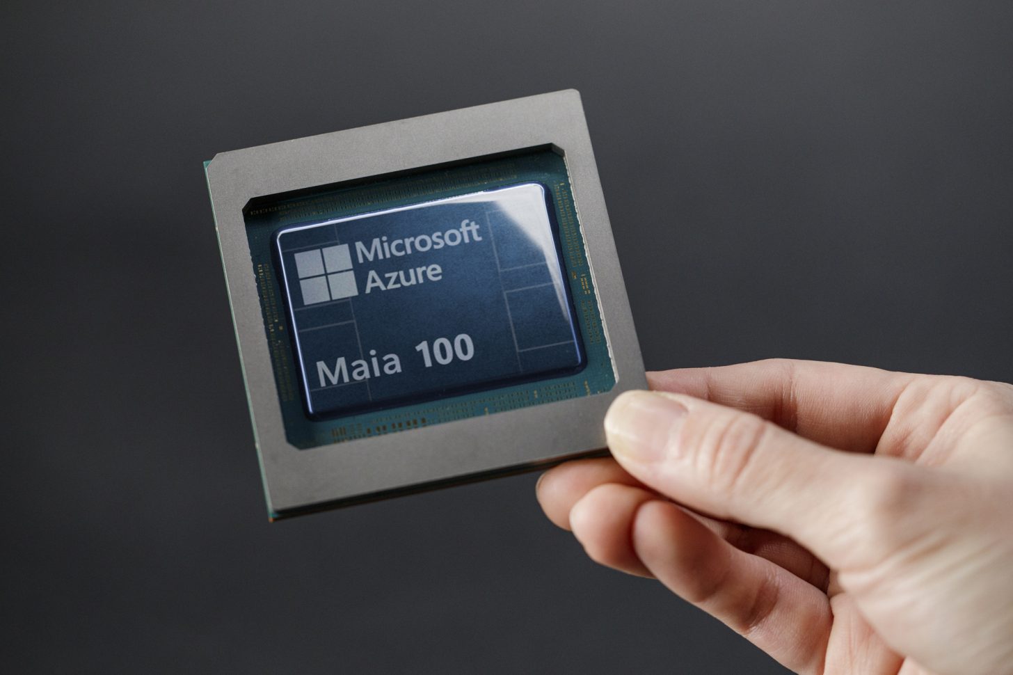 Microsoft-Azure-Maia-100-Cobalt-100-AI-Chips-_2-1456x970.jpeg