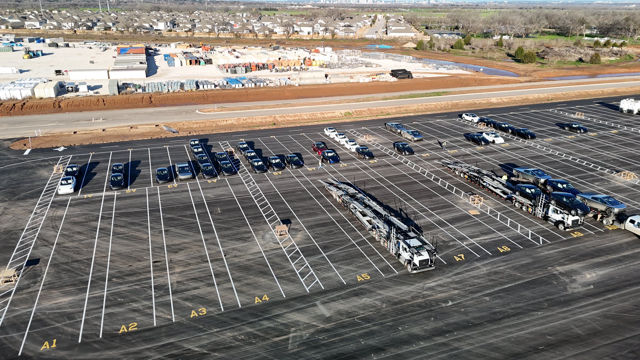 tesla-new-giga-texas-outbound-lot.jpg