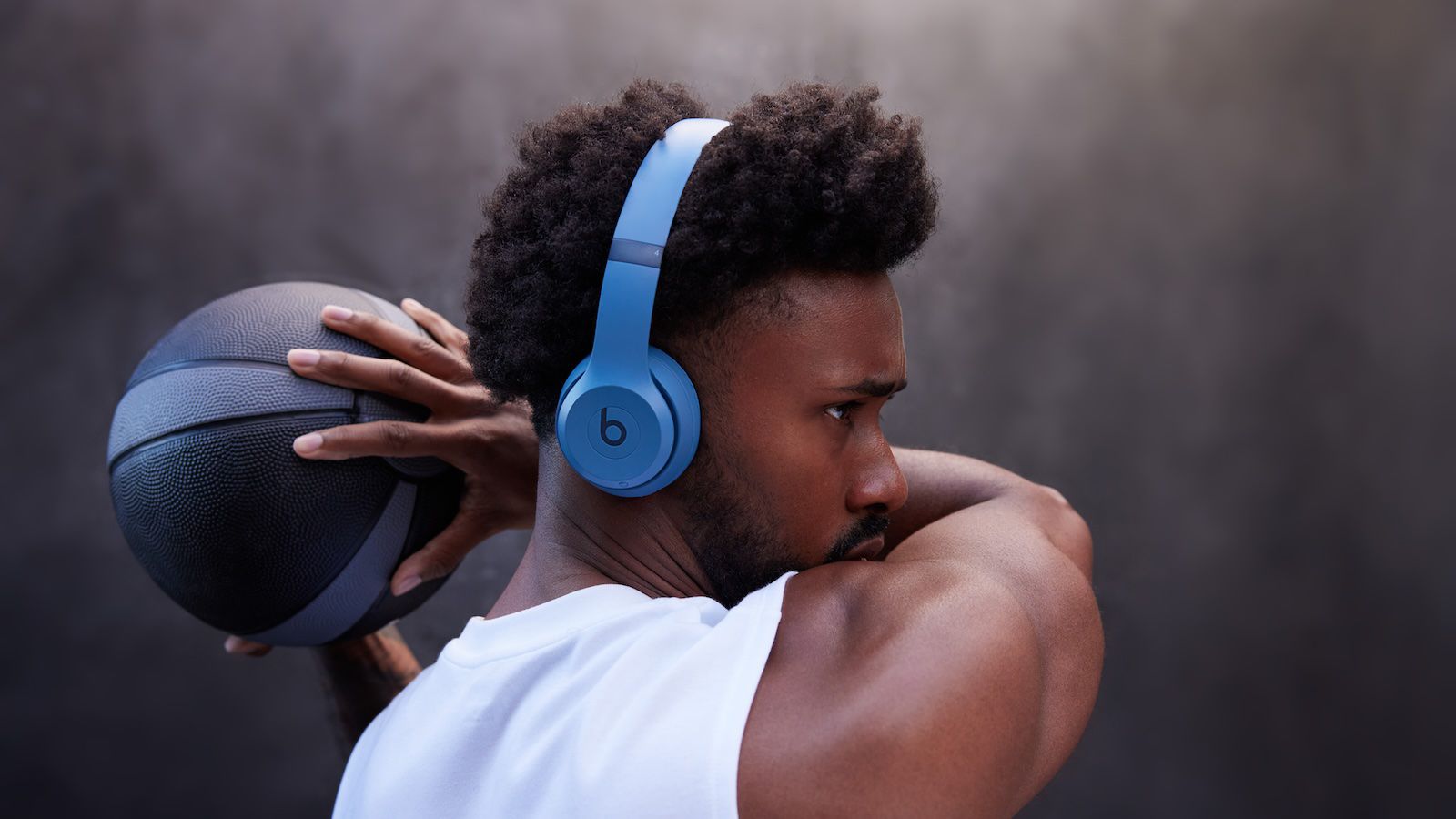 beats-solo-4-blue-basketball.jpg