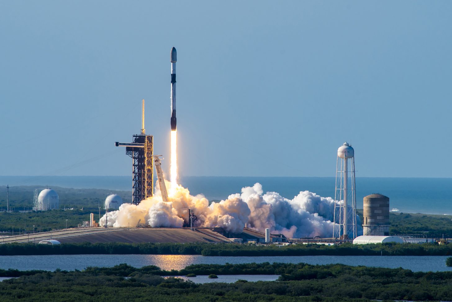 SPACEX-STARLINK-FLORIDA-APRIL-2024-1456x971.jpeg